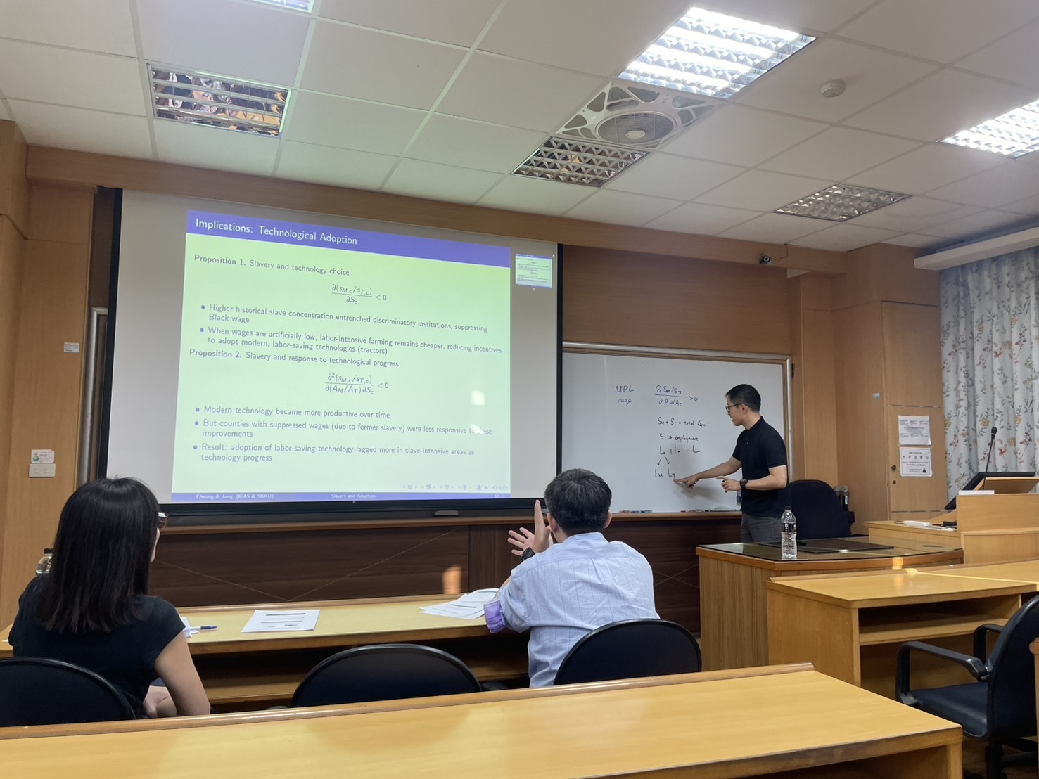 2025.12.16  中央研究院經濟研究所 張庭源 助研究員專題演講圖片