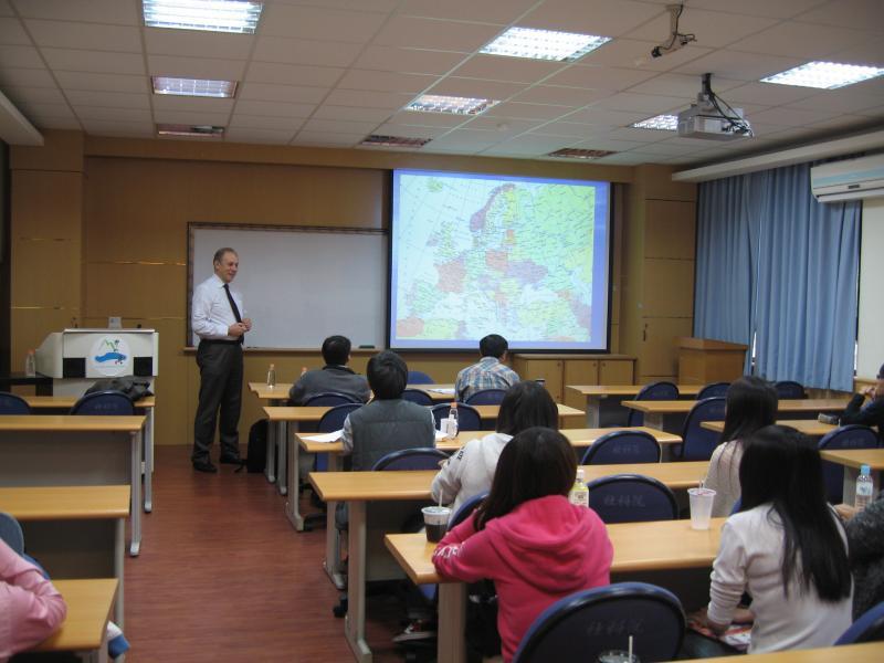 2012.11.27 Prof. Tomasz Domański圖片