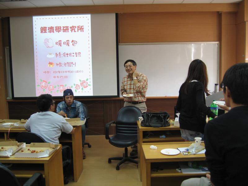 2012.11.29 碩二暖暖包師生聚圖片