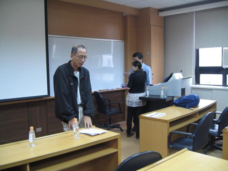 2012.11.20 張勝凱教授圖片