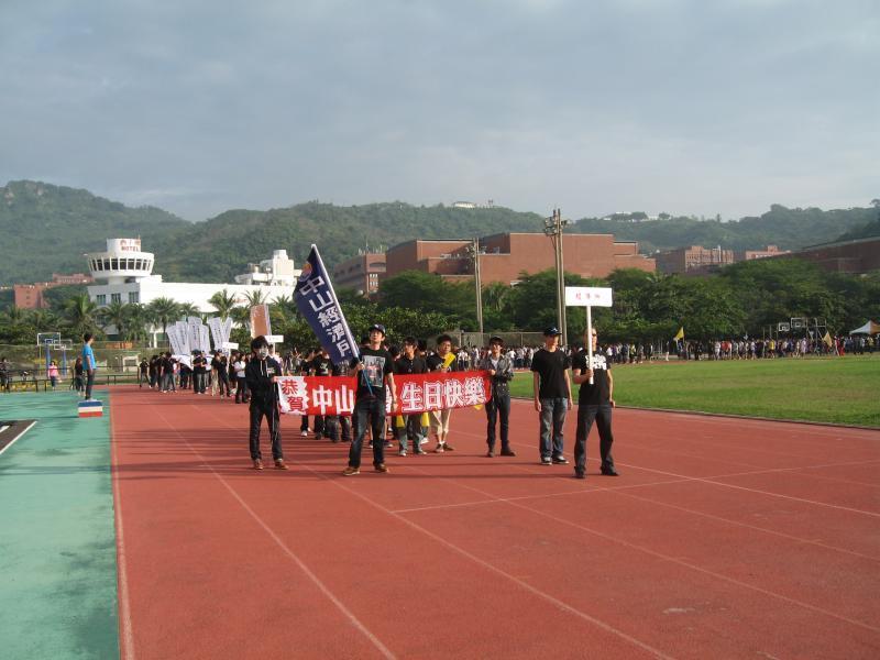 2011.11.12 校慶繞場圖片