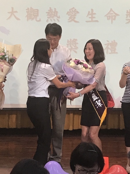 2017.05.05 黃盈潔所友周大觀全球熱愛生命獎學金	圖片