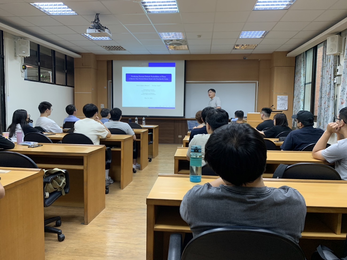 2024.05.21 國立成功大學經濟學系陳奕奇教授 演講圖片